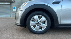 MINI Hatchback 1.5 Cooper Classic 3dr Auto Petrol Hatchback